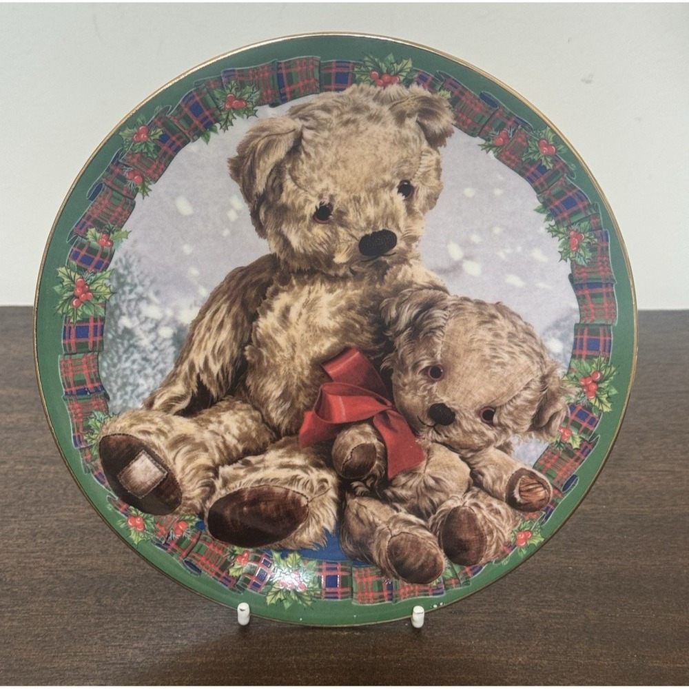 Royal Worcester World of Bears My First Christmas Leigh Beavis-West Plate 1997
